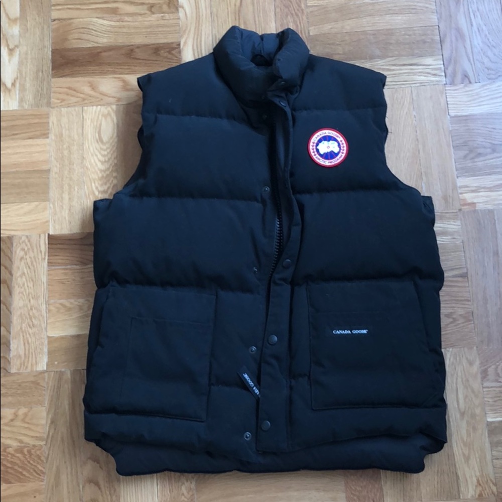 New! Men’s black Canada Goose Freestyle down vest
